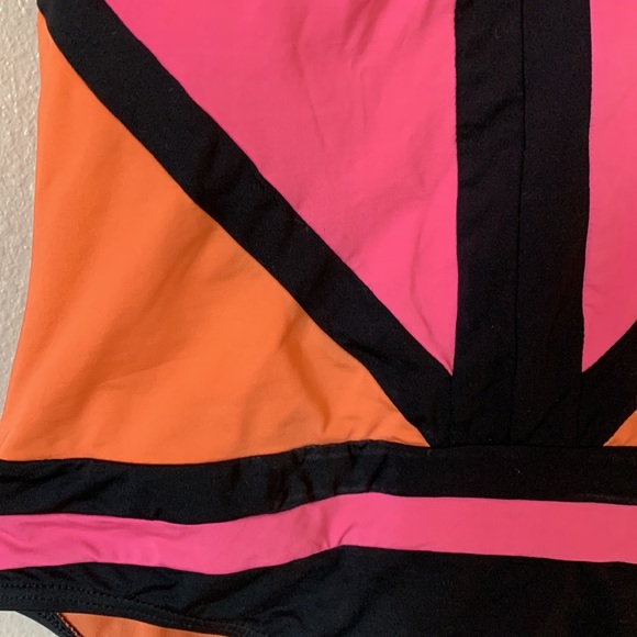 Kenneth Cole Swimsuit - Picture 6 of 13